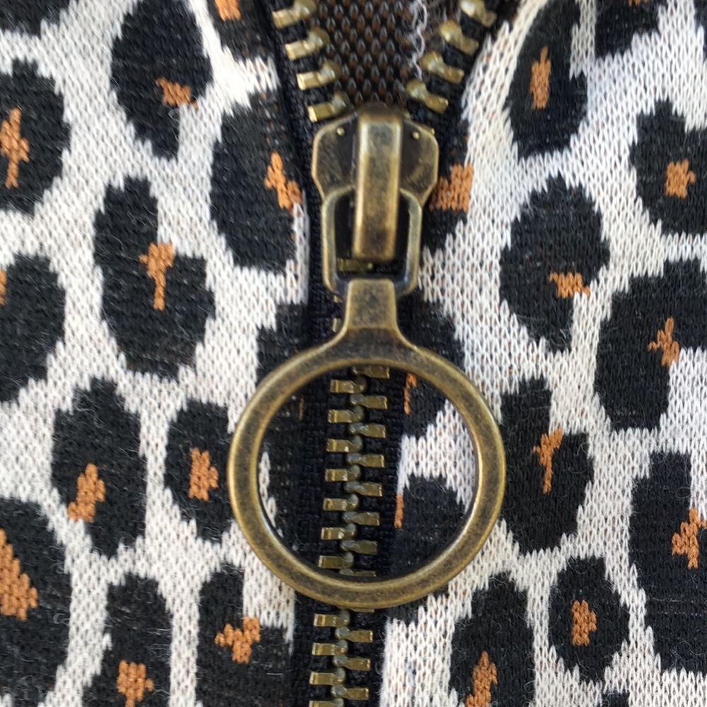 wild fable Leopard-Print Short-Sleeve Jumpsuit in Black & Cream - Picture 3 of 10